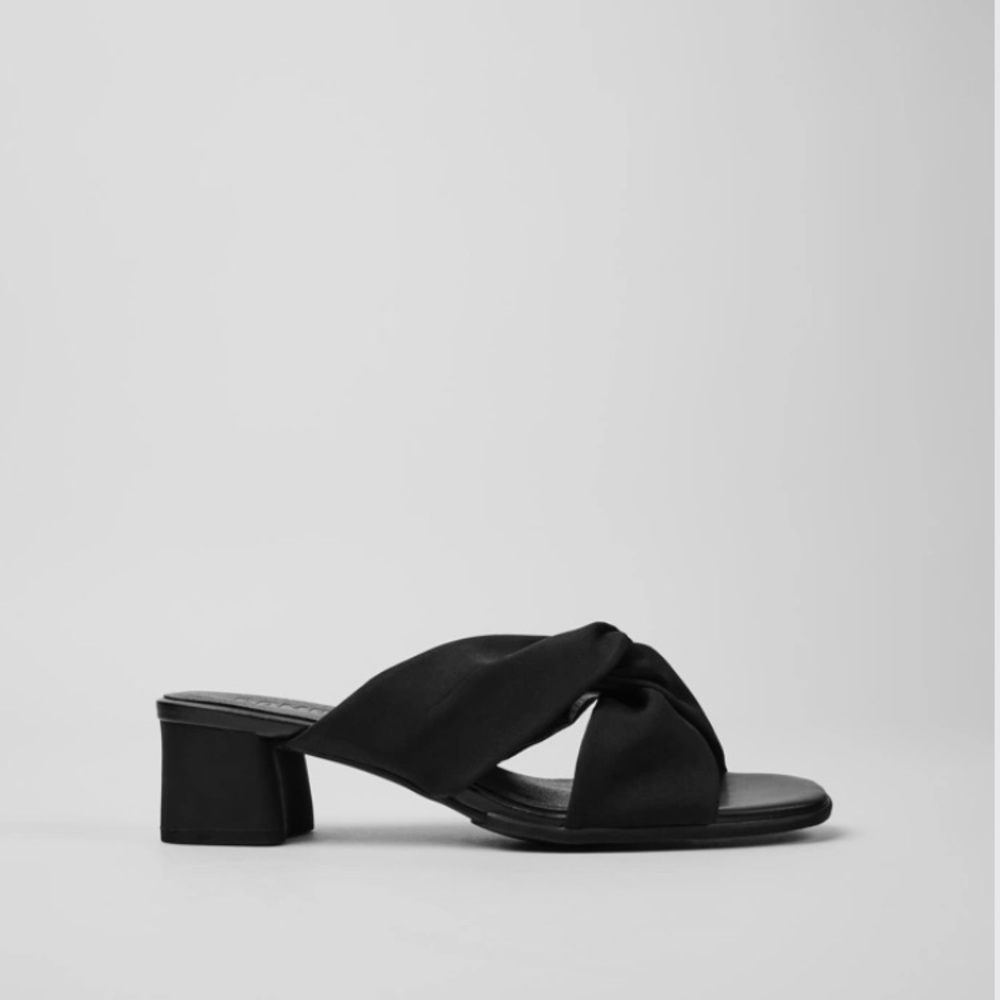 NWOT Camper Katie Sandals